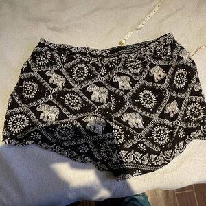 Bohemian elephant shorts xxl